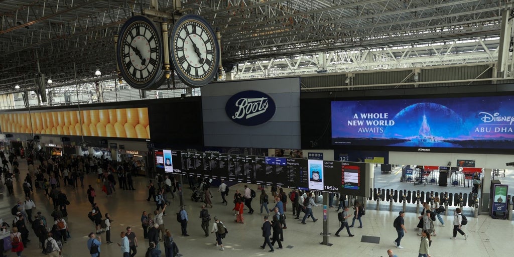 Caos en Londres por un apagón que paraliza varias líneas del metro