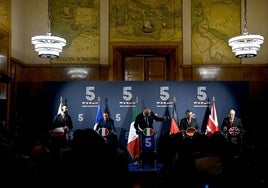 El E-5 de Europa, indignado con la ausencia de Putin en Estambul: «Nos toma el pelo»