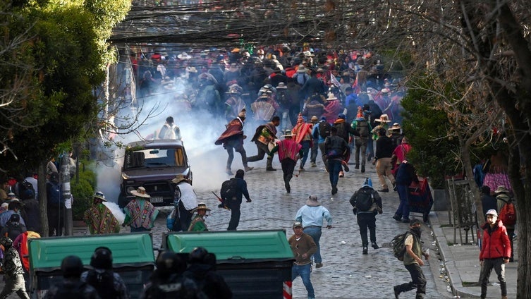 Evo Morales no acude a inscribirse como candidato tras la violenta marcha de sus seguidores en La Paz