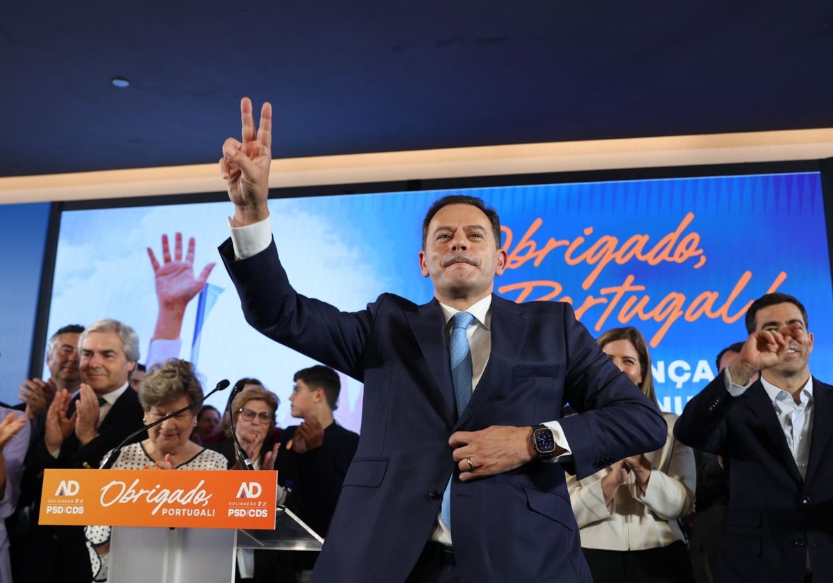 Tras el escándalo que llevó al país a elecciones, con Montenegro acusado de recibir pagos de grupos empresariales privados mientras ejercía como primer ministro, el líder de la Alianza Democrática salió reforzado de las elecciones