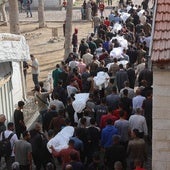 Israel autoriza la entrada de un centenar camiones de ayuda a Gaza tras otra noche de ataques