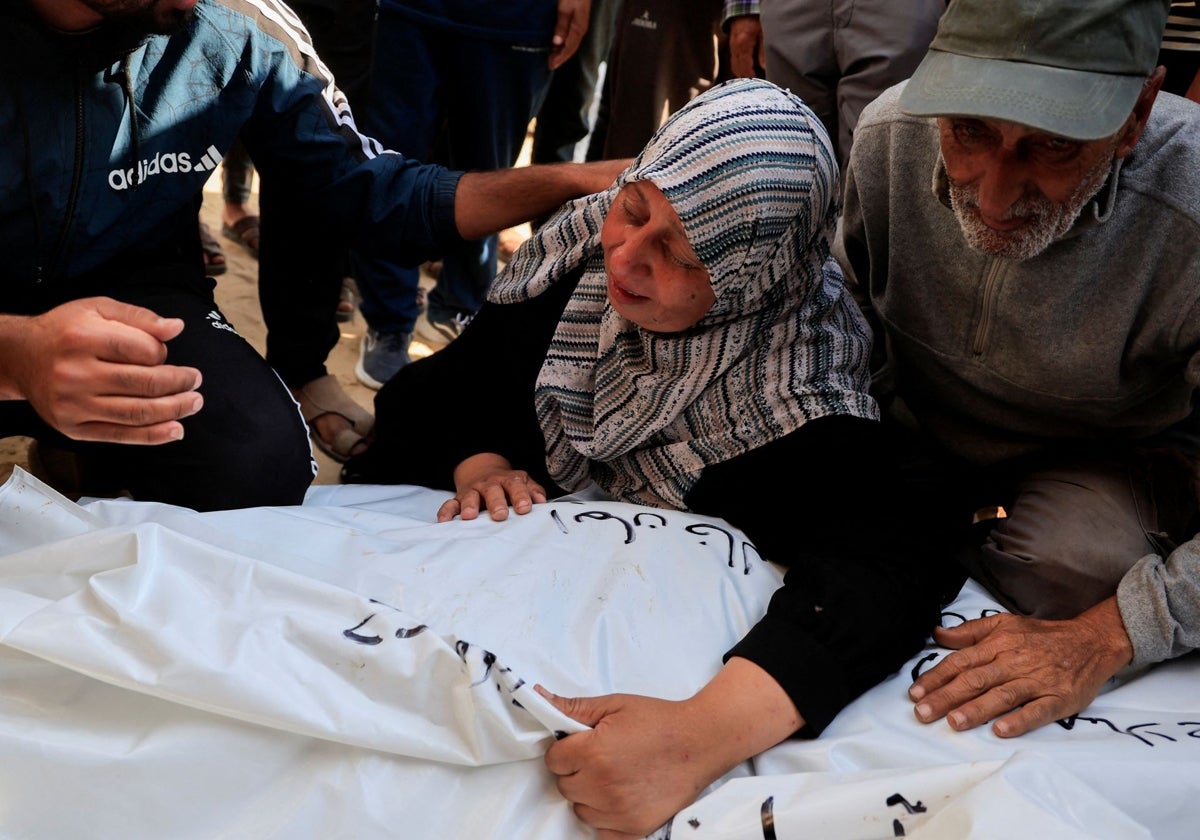 Funeral de palestinos asesinados por un ataque israelí