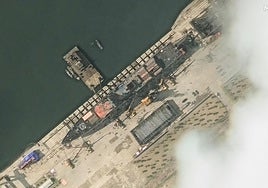 Kim Jong Un denuncia un «acto criminal» en un accidente durante el lanzamiento de un nuevo destructor