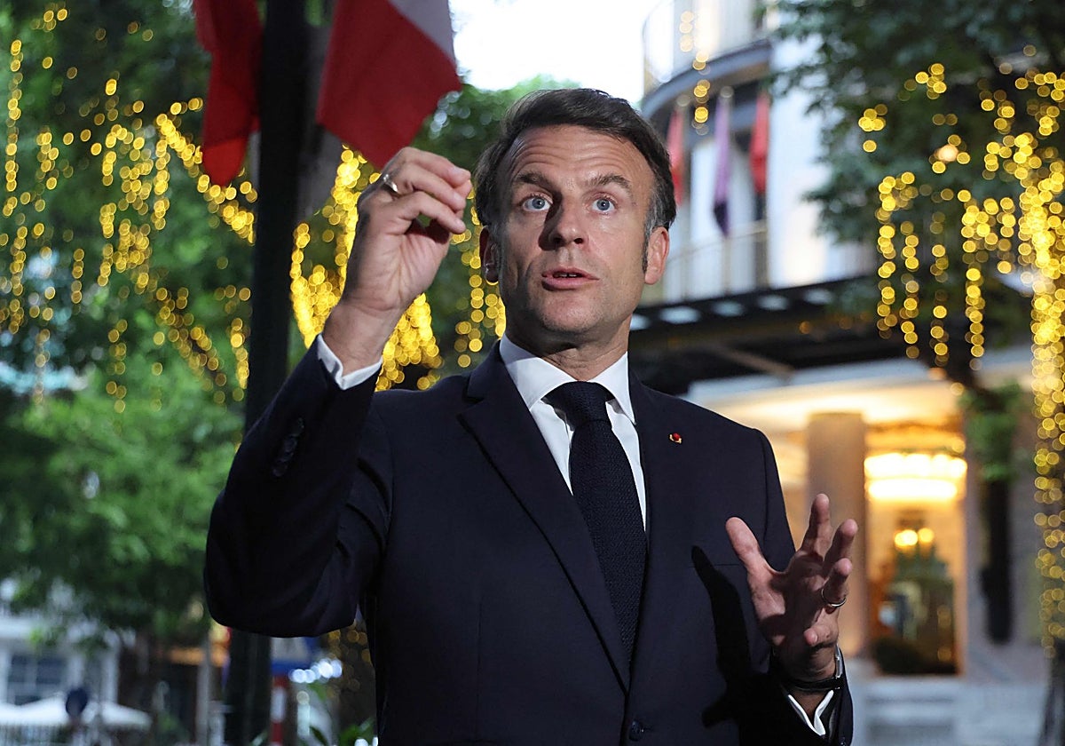 Tras la confesión de Trump, tratando de «loco» a Putin, Macron señala que «Trump ha reconocido que Putin lo había engañado cuando le dijo que estaba dispuesto a negociar la paz»