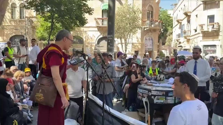 Judíos, musulmanes y cristianos en una misma marcha en Jerusalén: "Queremos la paz"
