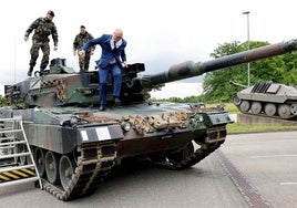 Suiza rompe con la neutralidad y se rearma: «Rusia se está preparando para una guerra importante»