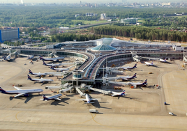 Un ataque ucraniano con drones suspende temporalmente los aeropuertos de Moscú y San Petersburgo