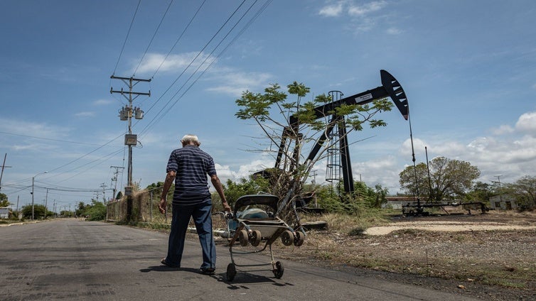 «¿Por qué se van Chevron y Repsol y se queda Maduro?» Los efectos de las sanciones de Trump en Venezuela