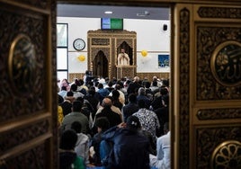 Dos de cada tres franceses creen que el islam es incompatible con el Estado