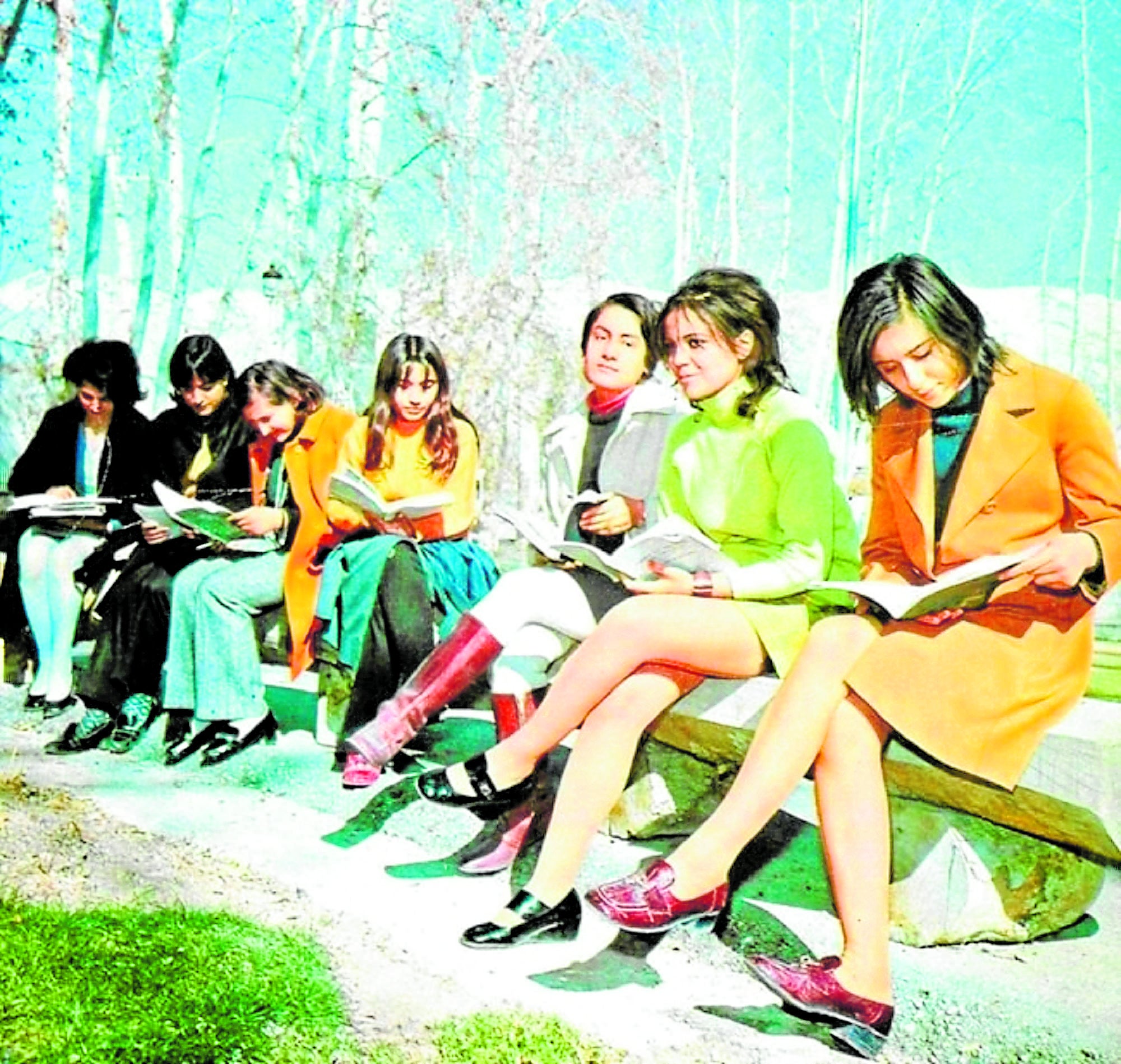Año 1975: iraníes sin velo