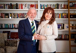 Cristina Fernández de Kirchner, tras recibir a Lula da Silva en su prisión domiciliaria: «Él también fue perseguido»
