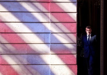 Francia celebra su Día Nacional en medio de una crisis total