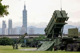 Financiación: indirecta la de guerra, rara la de defensa
