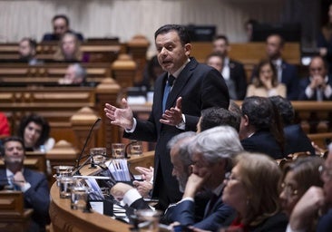 Portugal endurece su política migratoria: menos visados, una unidad policial para expulsiones y límites a la reagrupación familiar