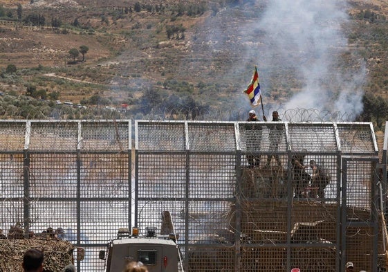 Israel ataca la sede del Ejército de Siria y la zona del palacio presidencial en Damasco por la persecución a los drusos
