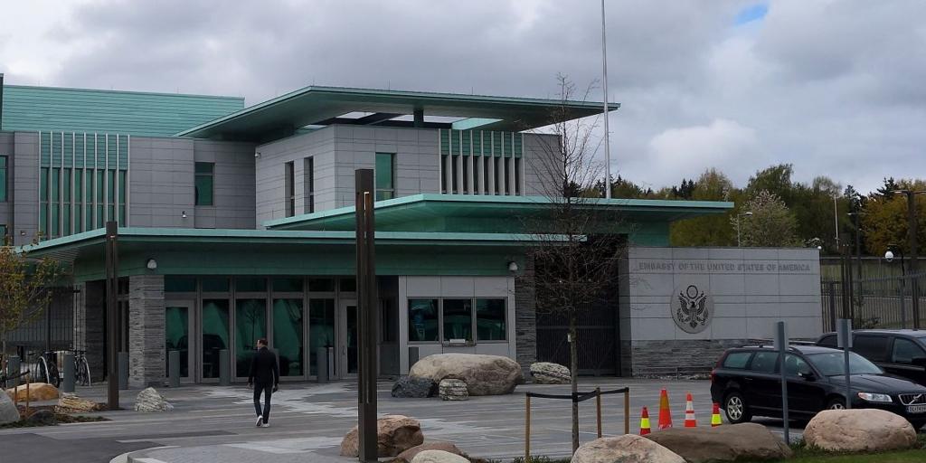 Un guardia de seguridad de la Embajada de EE.UU. en Oslo espiaba para Rusia e Irán