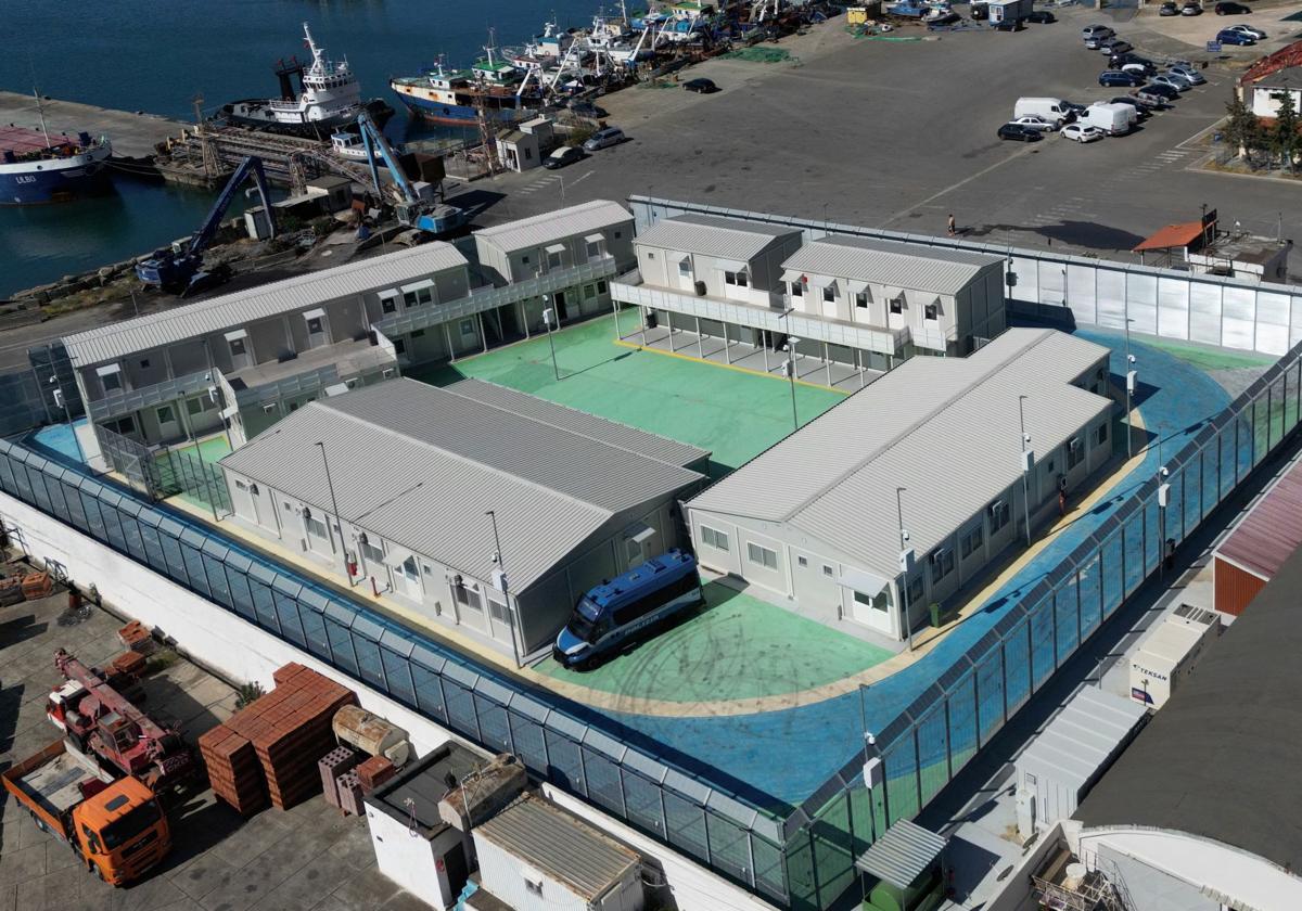 El centro Shengjin construido por Italia en Albania para gestionar las solicitudes de asilo de los inmigrantes rescatados en el Mediterráneo por Roma