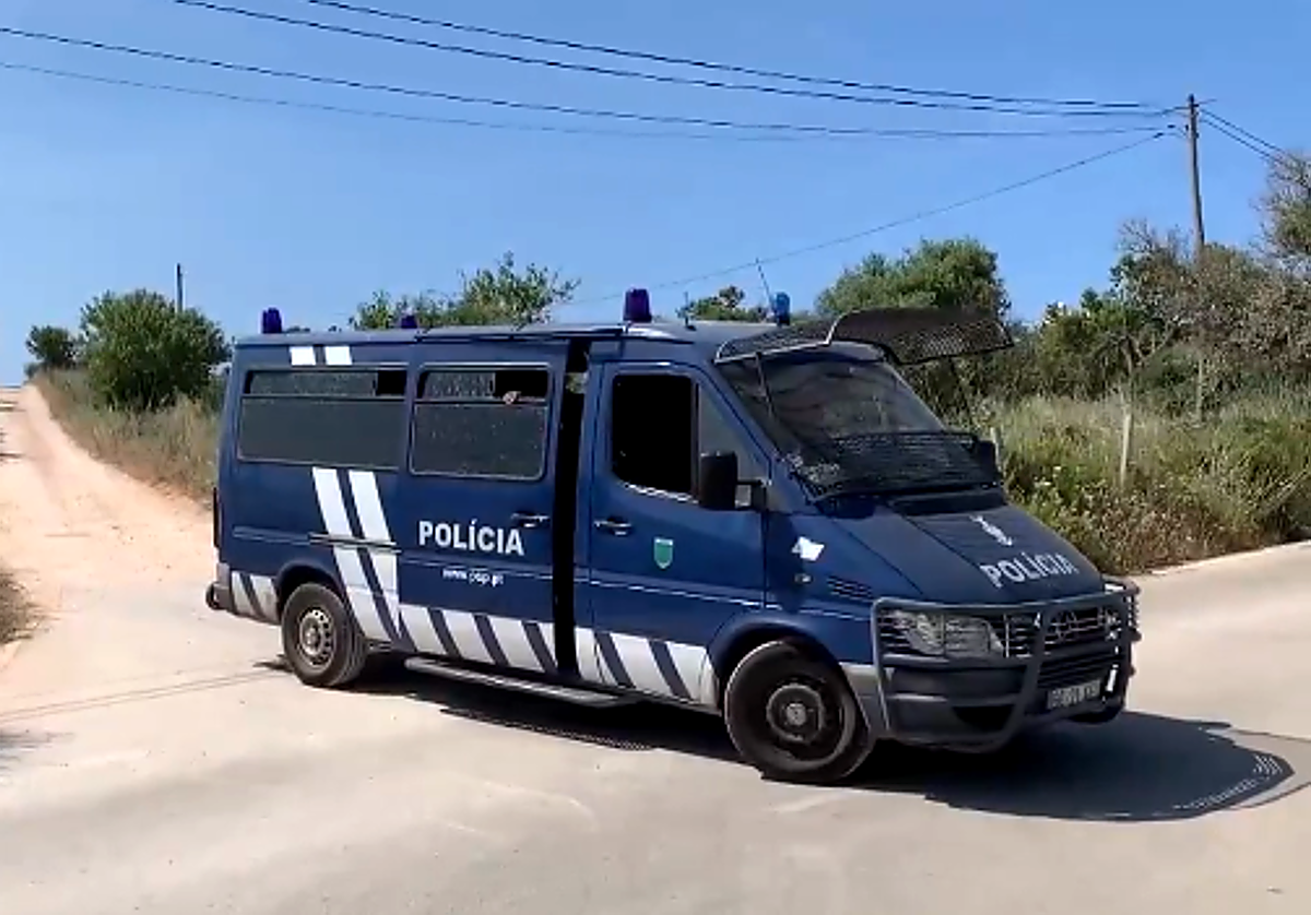 Furgón de la Policía Judicial de Portugal
