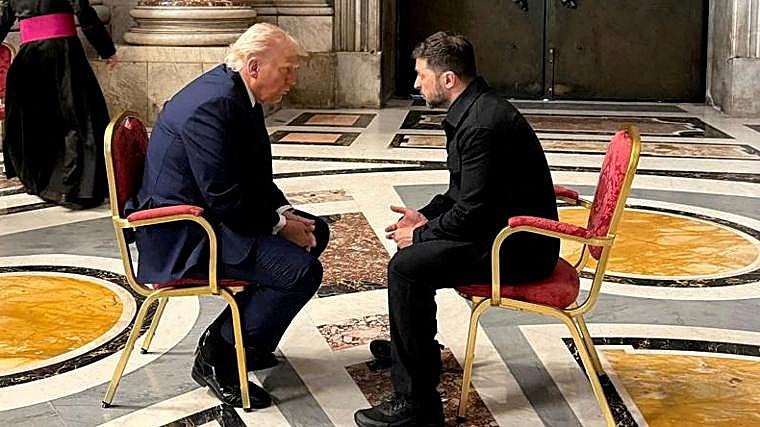 Reunión informal entre Trump y Zelanski en la Basílica de San Pedro, minutos antes del funeral del papa Francisco