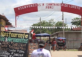 Santa Ros a , la isla en el Amazonas que enfrenta a Colombia y  Perú