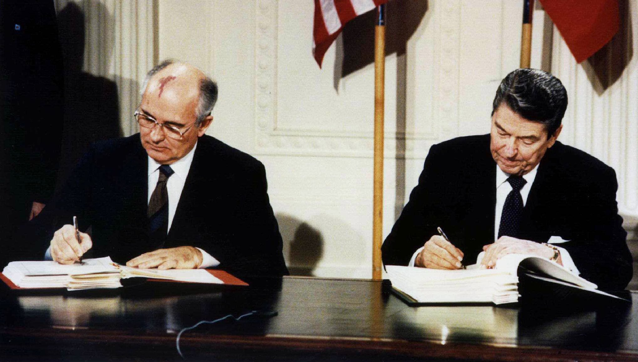 De la 'perestroika' a la tensión por Ucrania: las cumbres entre EE.UU. y Rusia en los últimos 40 años