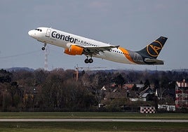 Un avión realiza un aterrizaje de emergencia en Italia tras incendiarse un motor tras el despegue