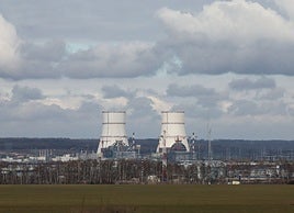 Ucrania ataca a Rusia en una nueva ofensiva que provoca daños en una central nuclear y una terminal petrolera