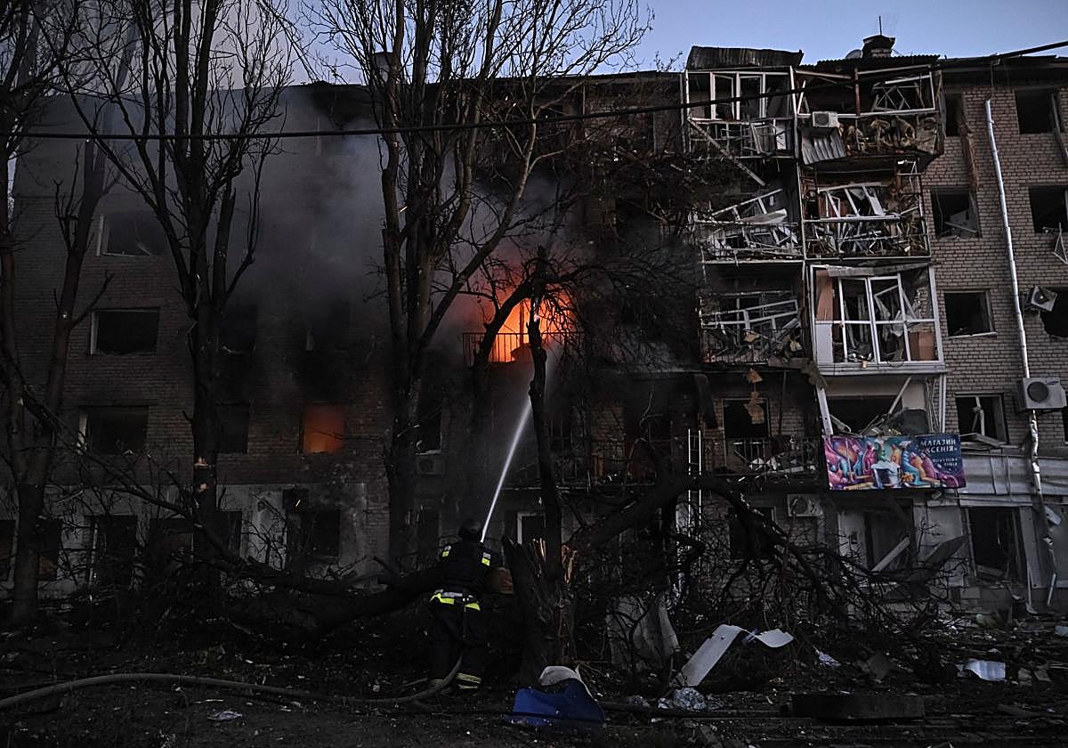 Rusia lanzó seis mil misiles, de los que 121 fueron neutralizados por las defensas ucranianas pero el resto de aparatos lograron impactar hasta en una decena de lugares