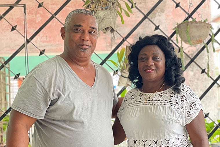 Soler junto a su esposo, el ex-preso político Ángel Moya