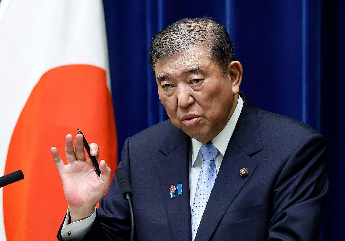 Dimite el primer ministro de Japón ante las críticas y divisiones en el seno de su partido