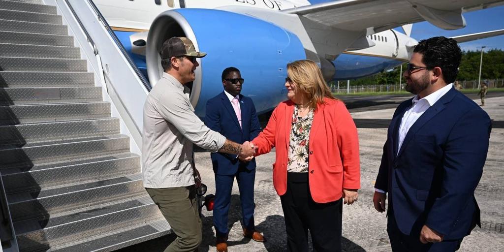 Los jefes militares de EE.UU. visitan Puerto Rico en plena escalada con Maduro