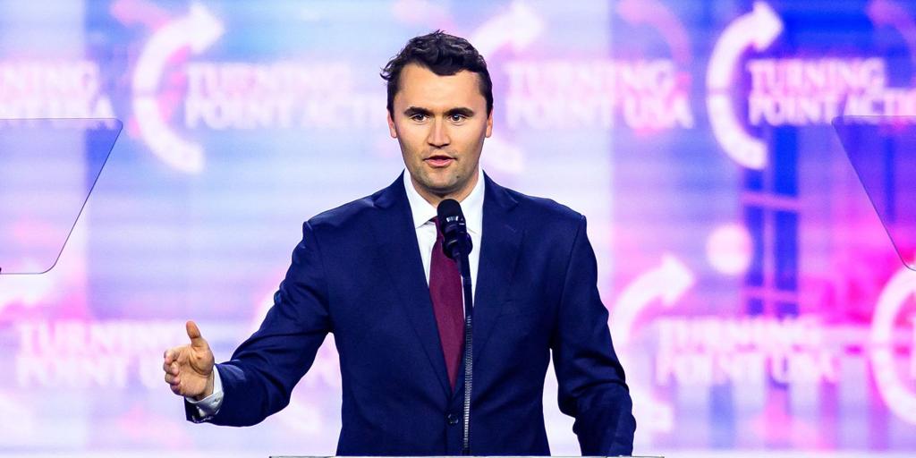 Búsqueda del asesino de Charlie Kirk: 100.000 dólares por información que facilite su detención
