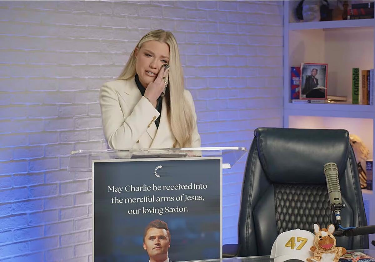 Captura de video cedida por la organización sin ánimo de lucro Turning Point USA de la esposa Charlie Kirk