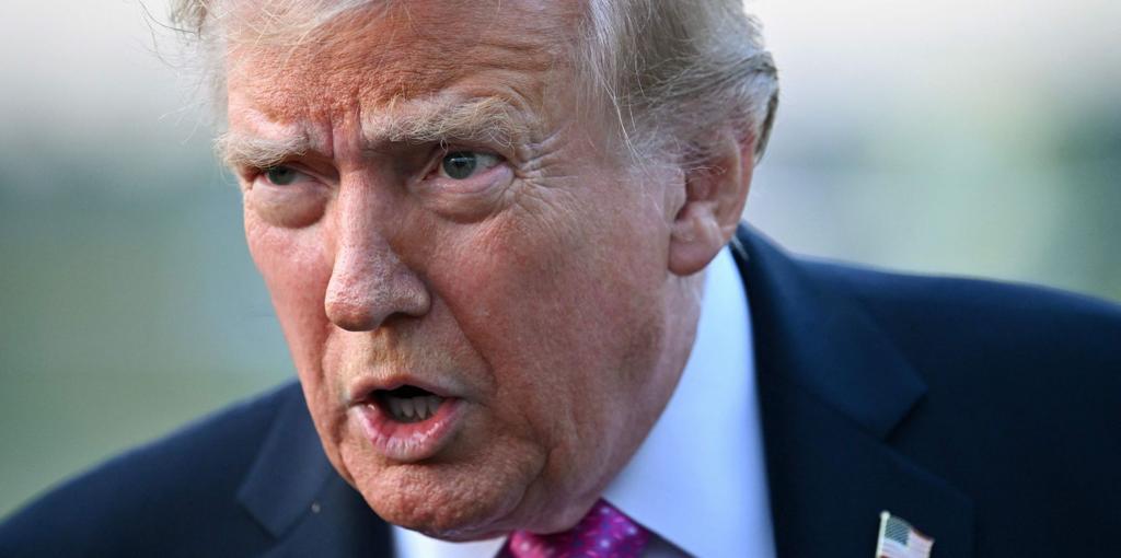 Trump no descarta nuevos ataques en Venezuela y acusa a Maduro de robarse las elecciones