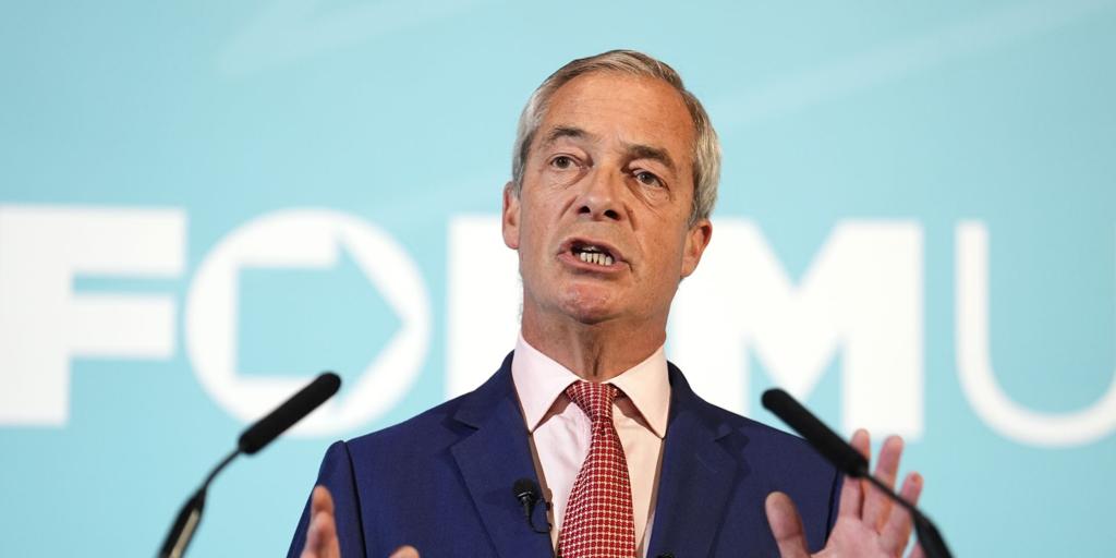 Farage acusa a los inmigrantes del este de comerse los cisnes de los parques de Reino Unido