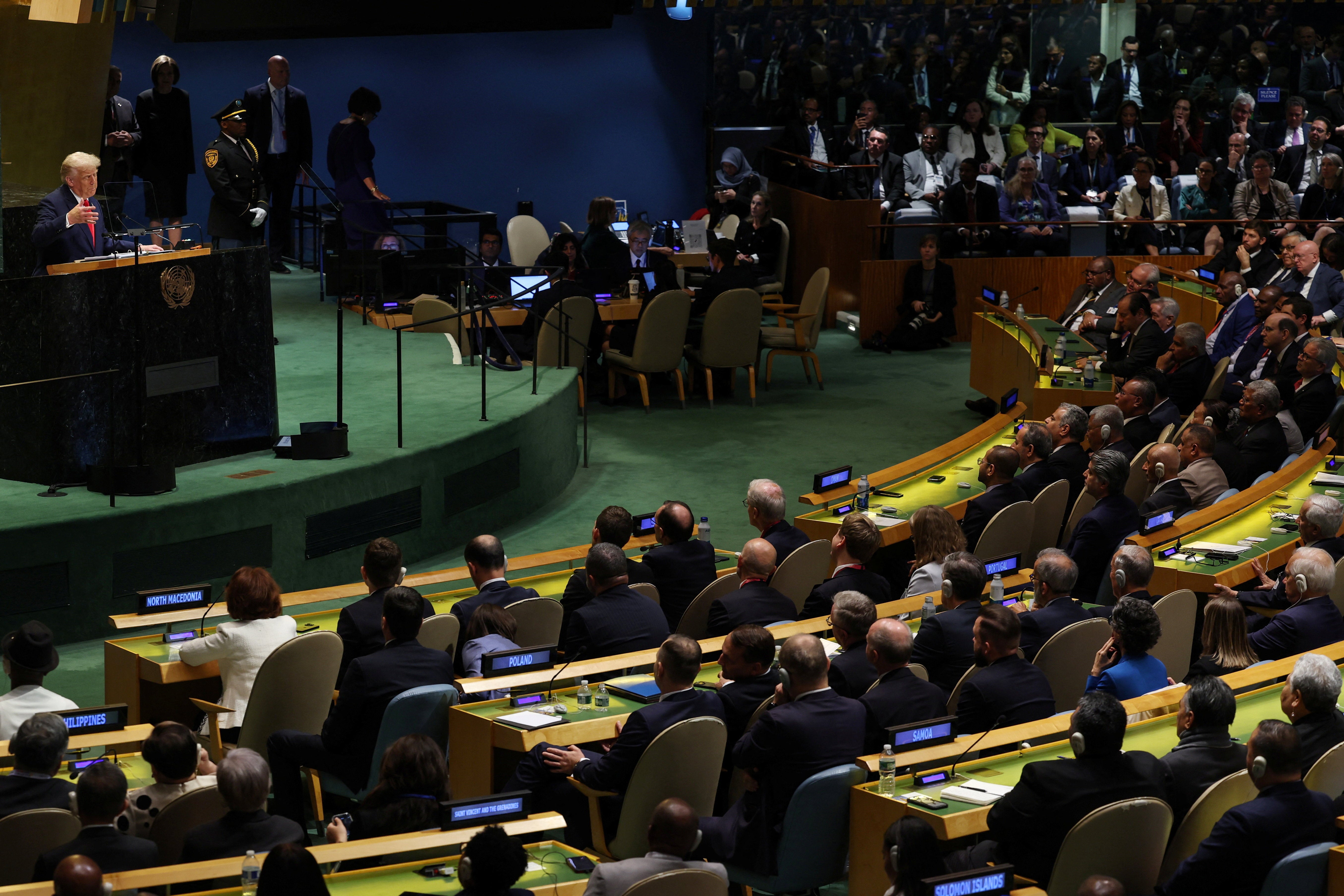 La Asamblea General de la ONU escucha el discurso del presidente de EE.UU.