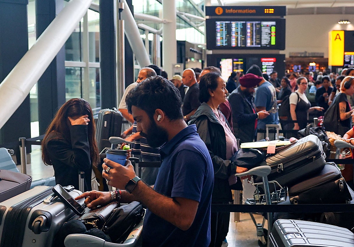 El incidente provocó largas colas en el aeropuerto de Heathrow, en Londres