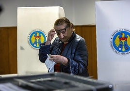 Participación del 52% en las elecciones de Moldavia que deciden entre el acercamiento a la UE o a Rusia
