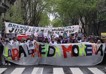 Buenos Aires se echa a la calle en protesta por el asesinato y descuartizamiento de tres jóvenes