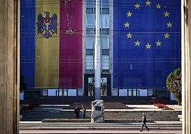 Alivio en Bruselas por la victoria proeuropea en Moldavia: «Eligieron democracia frente a la presión rusa»