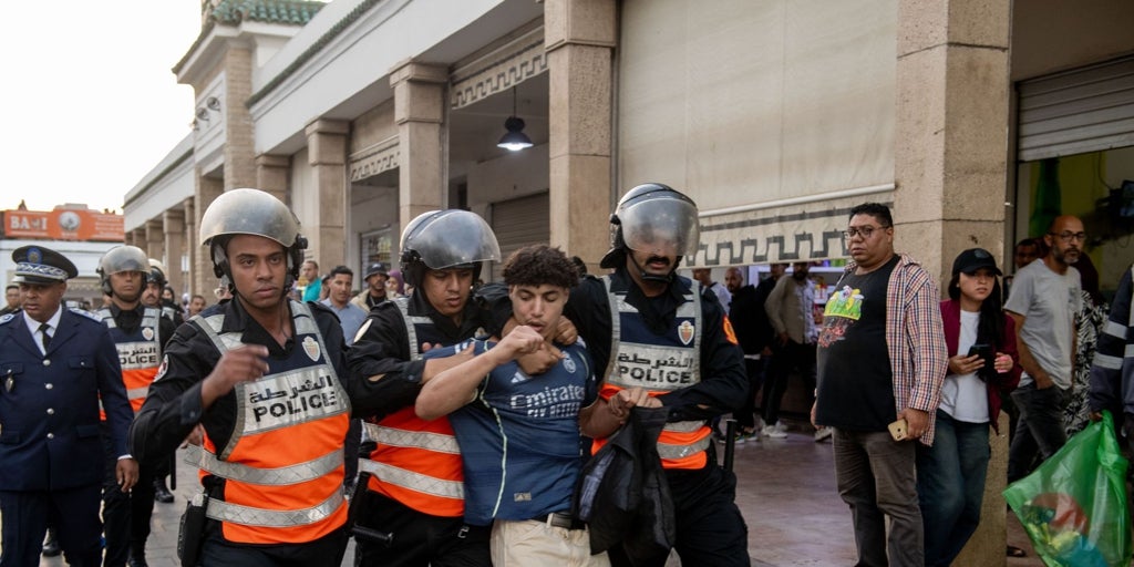 Marruecos disuelve por la fuerza varias manifestaciones convocadas por los jóvenes que piden mejoras en educación y sanidad
