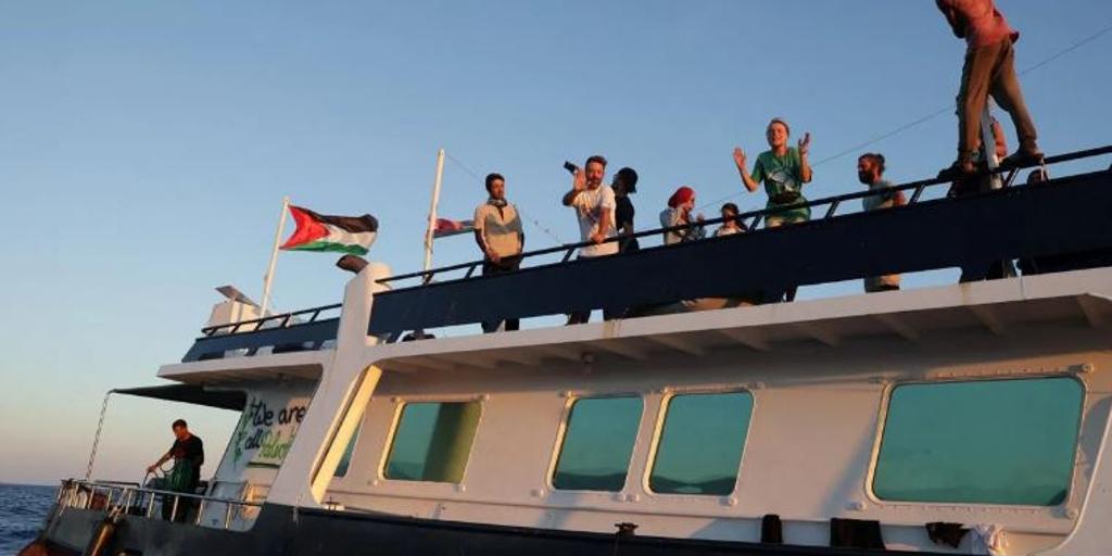 La flotilla con ayuda para Gaza llega a la zona de riesgo y teme un ataque inminente de Israel