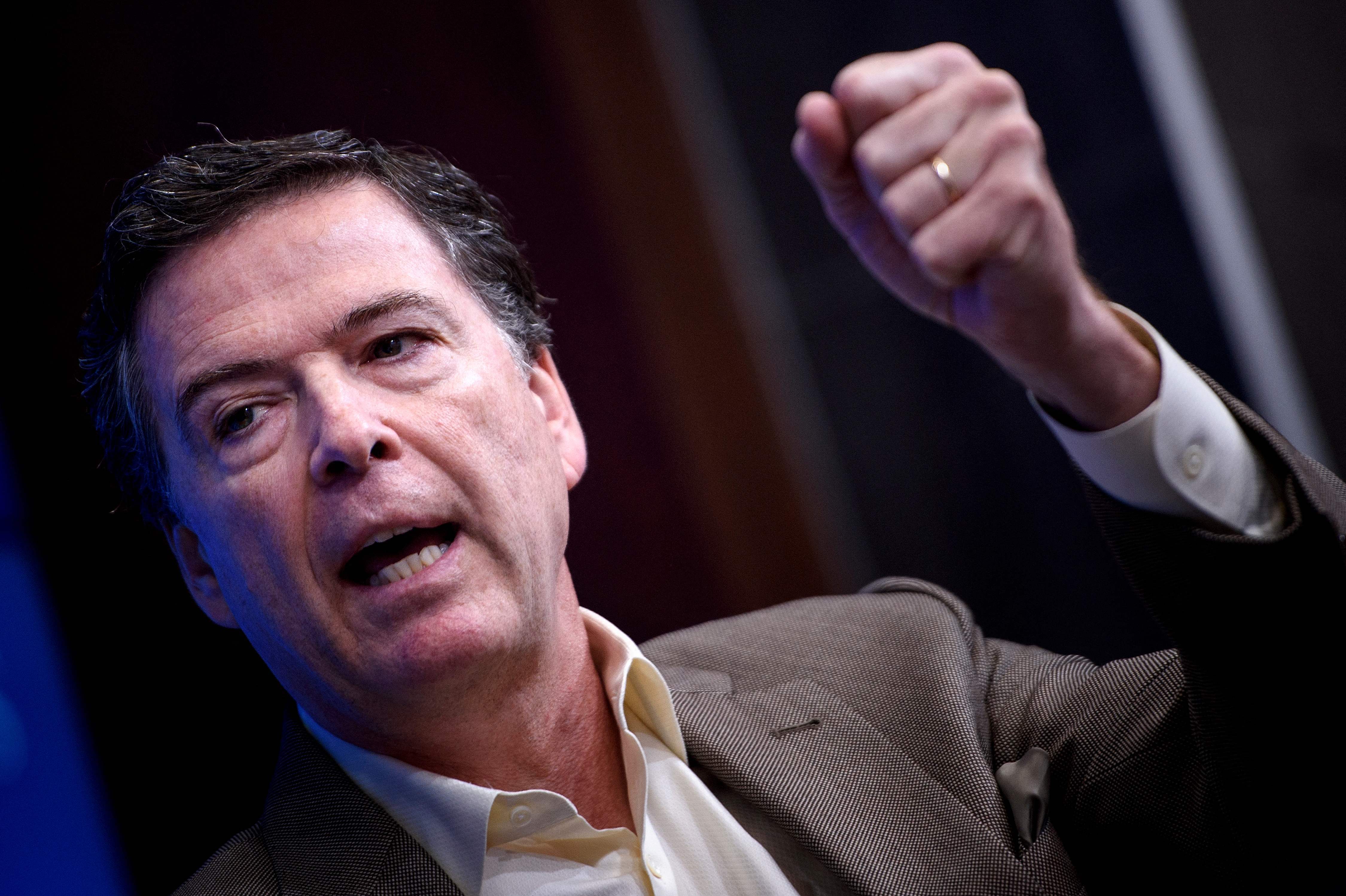 El exdirector del FBI, James Comey