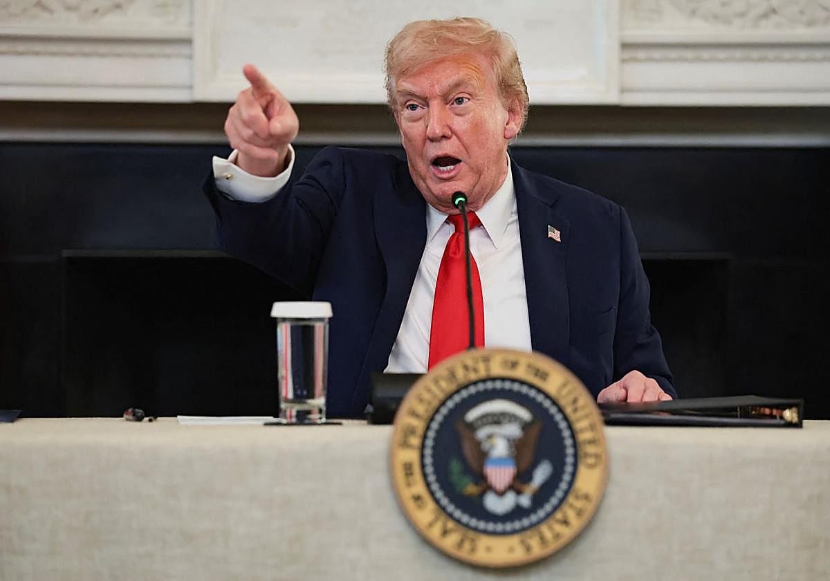 El presidente de Estados Unidos, Donald Trump, habla durante una mesa redonda sobre antifa, un movimiento antifascista que designó como una «organización terrorista» nacional mediante una orden ejecutiva