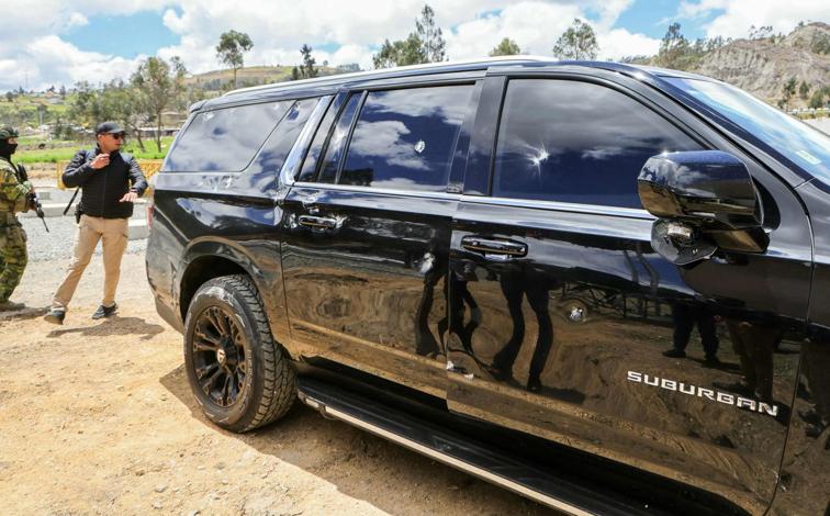 Imagen principal - El Gobierno ecuatoriano denuncia el intento de asesinato de Noboa