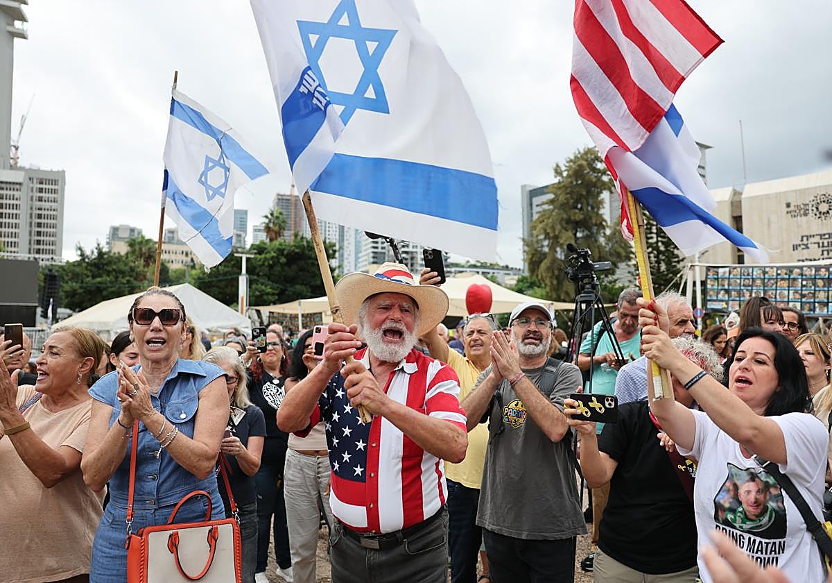 Celebraciones en Tel Aviv tras el anuncio del acuerdo de paz en Gaza