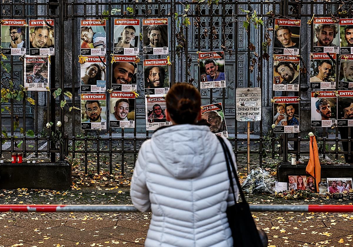 Israel identifica a dos de los cuatro rehenes muertos que Hamás entregó el lunes