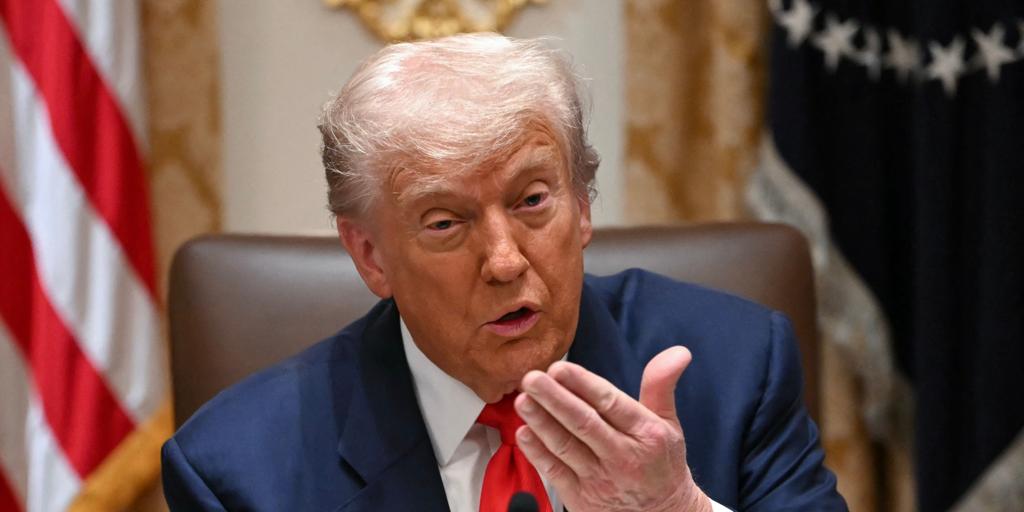 Trump, sobre Hamás: «Si no se desarman, nosotros los desarmaremos, quizá con violencia»