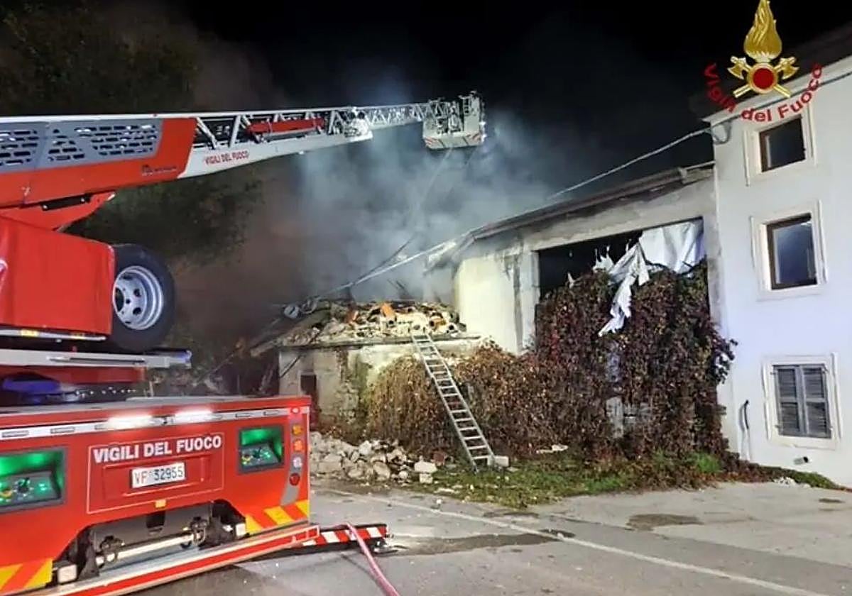 El estallido que produjo la muerte de los agentes se produjo cuando la Policía italiana acudía al domicilio, saturado de gas, a desalojar a los ocupantes que habían amenazado con inmolarse