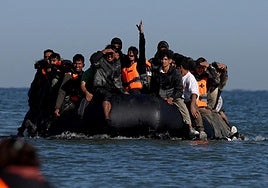 El Reino Unido admite que «ha perdido el control de sus fronteras» por la avalancha de inmigrantes